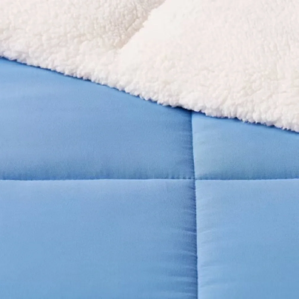 ROOM ESSENTIALS NWT faux sterling washed microfiber reversible comforter-blue